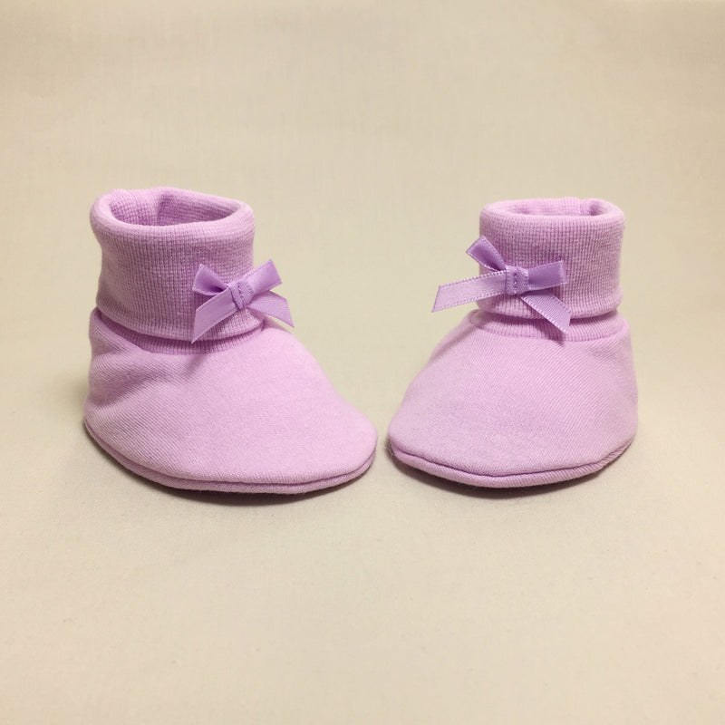 lilac cotton baby booties